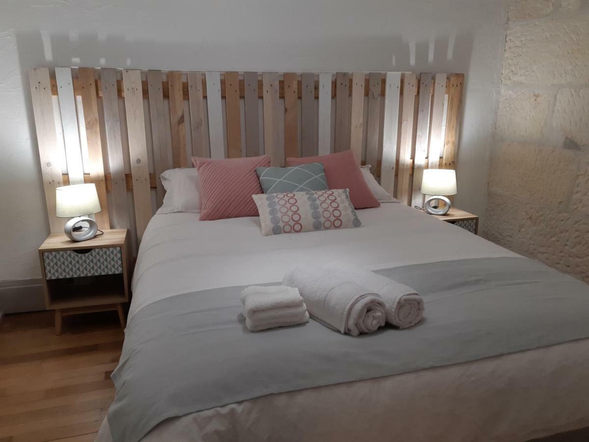 Le Vaillant, Appartement T2, Proche Gare, Hyper-Centre Et Marais, 1 A 2 Personnes, Wifi Bourges Dış mekan fotoğraf
