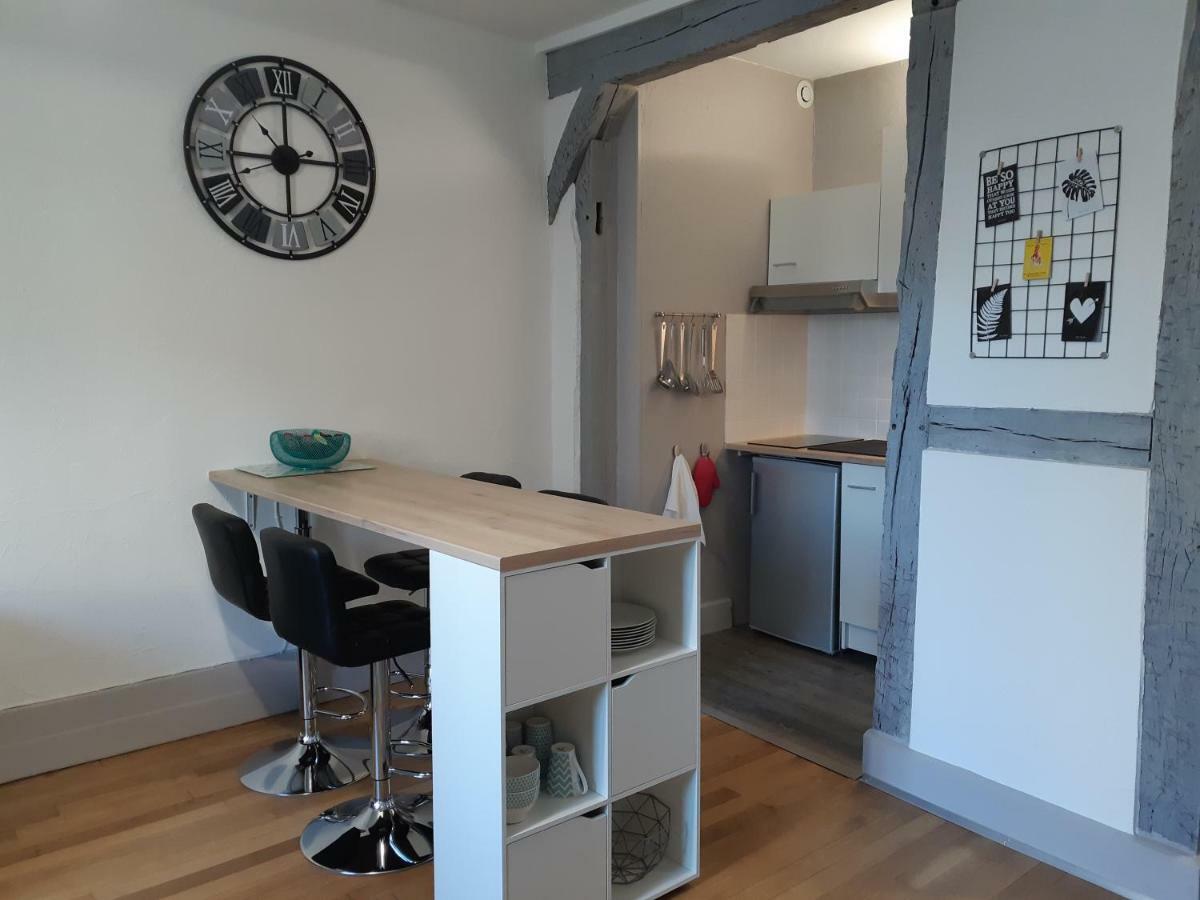 Le Vaillant, Appartement T2, Proche Gare, Hyper-Centre Et Marais, 1 A 2 Personnes, Wifi Bourges Dış mekan fotoğraf